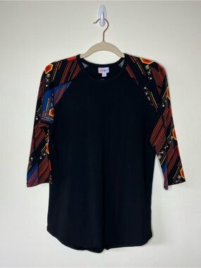 LuLaRoe Randy raglan top M